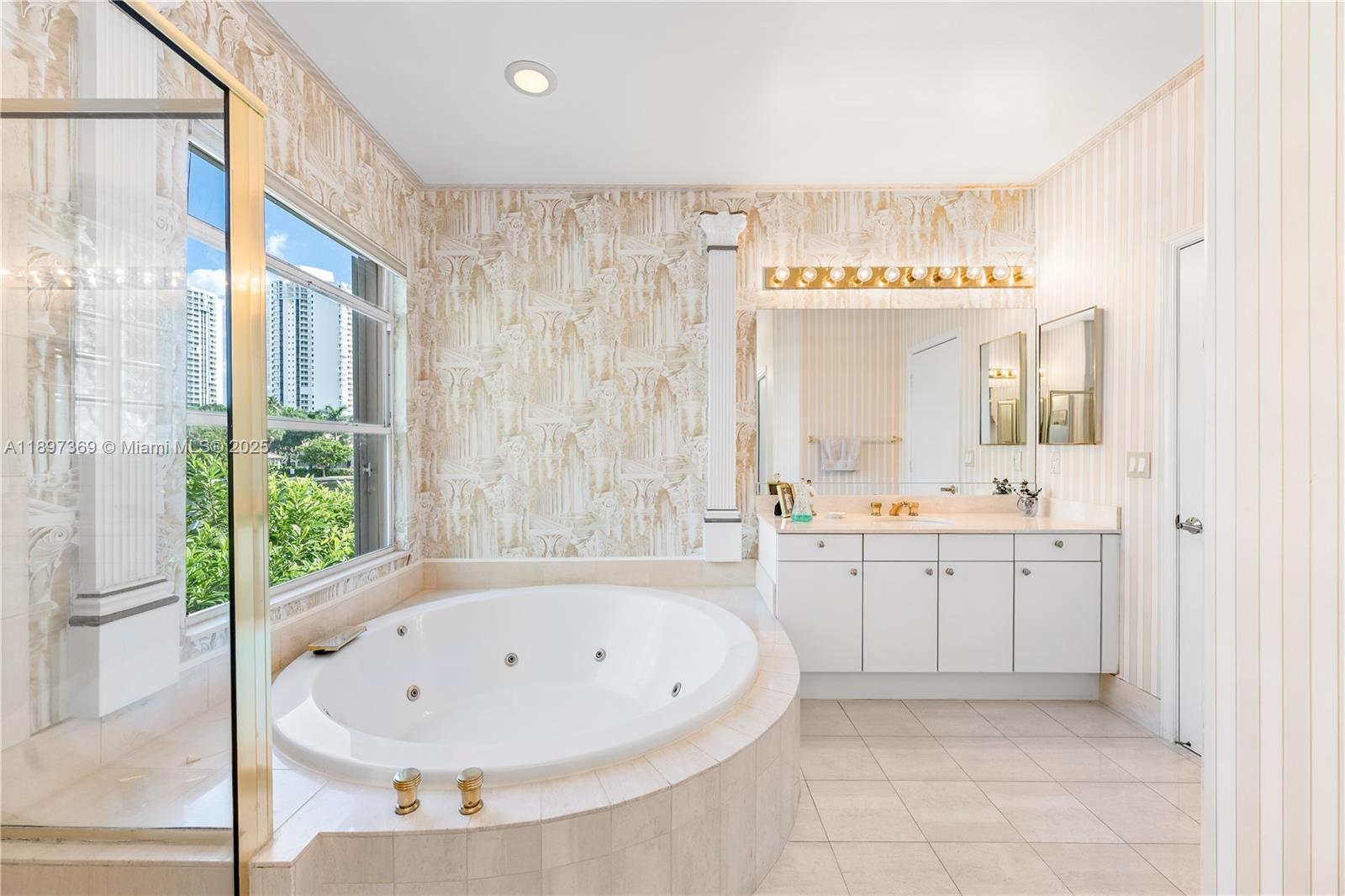 Photo of 3699 208th Ter  (3699), Aventura, Florida, 33180 -