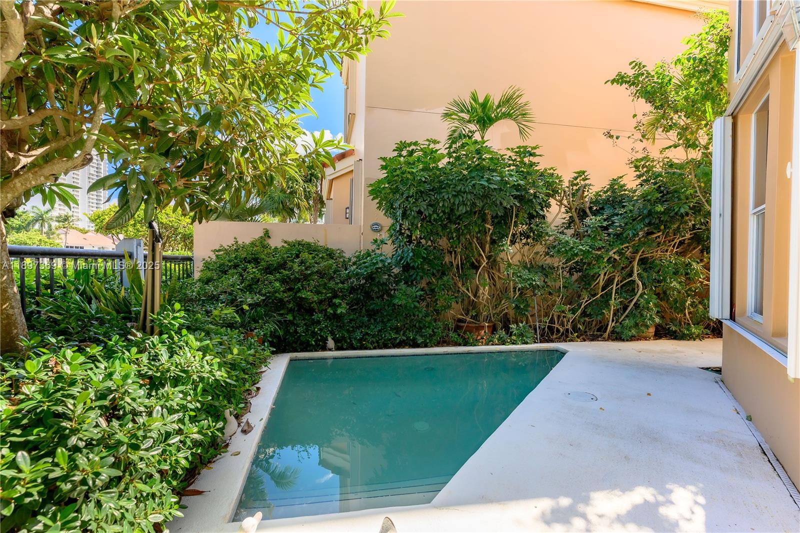 Photo of 3699 208th Ter  (3699), Aventura, Florida, 33180 -