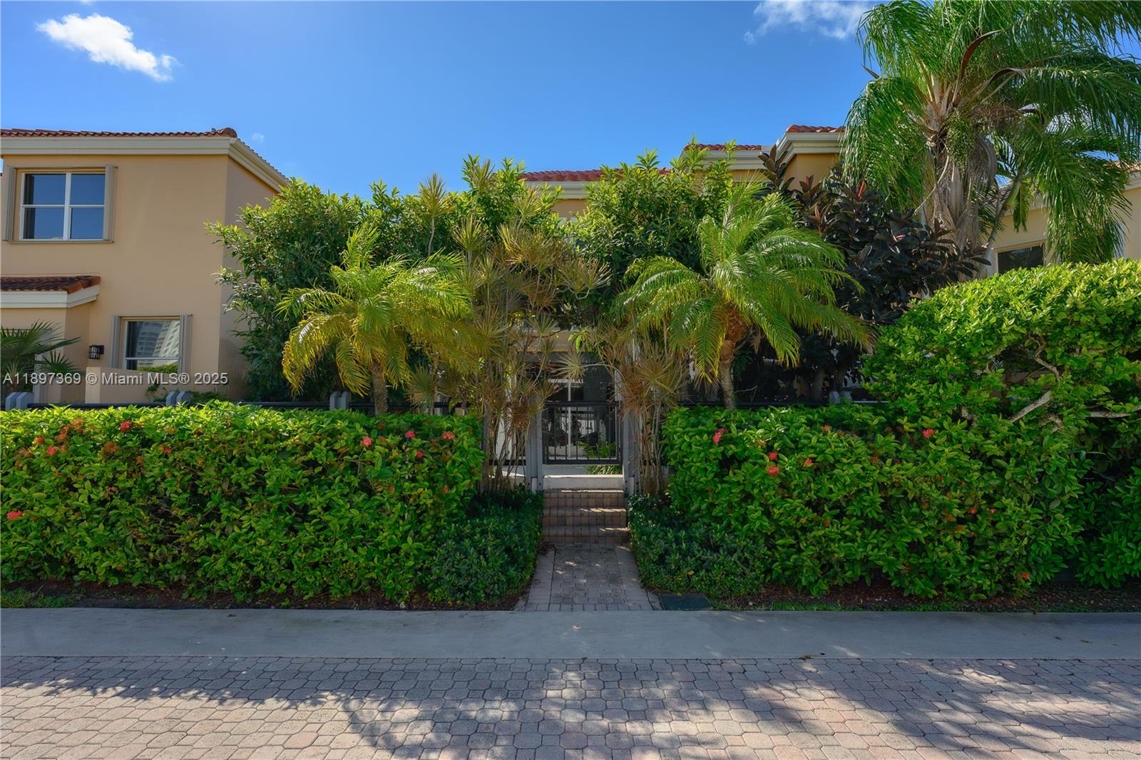 Photo of 3699 208th Ter  (3699), Aventura, Florida, 33180 -