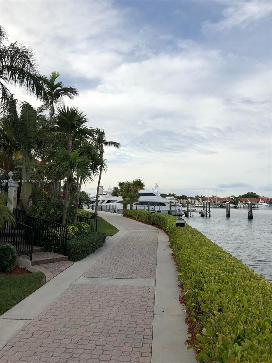 Photo of 3699 208th Ter (3699), Aventura, Florida, 33180 - MARINA
