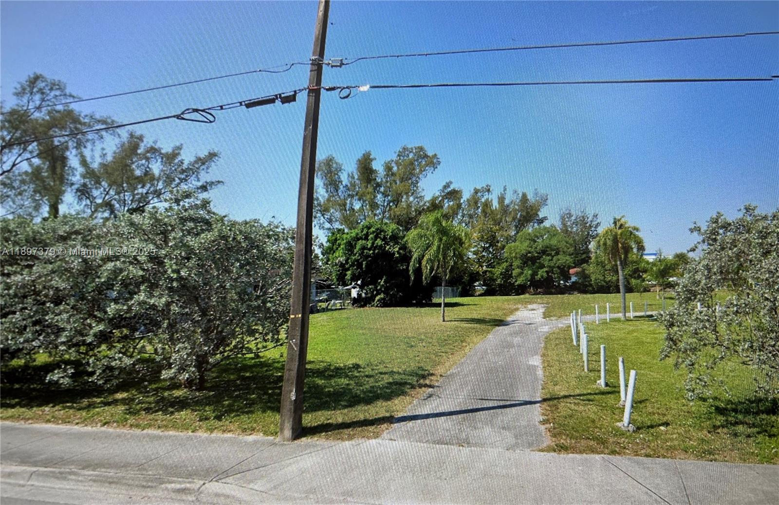See details / sq. ft. $ 2025-10-16 0 Photo