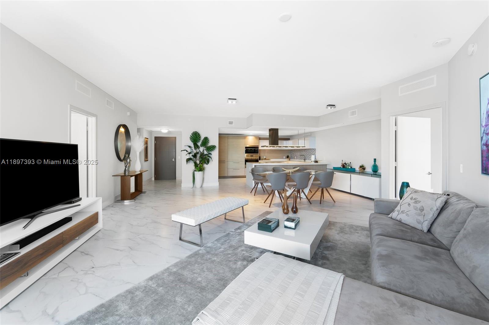 Photo of 17111 Biscayne Blvd  #307, North Miami Beach, Florida, 33160 -