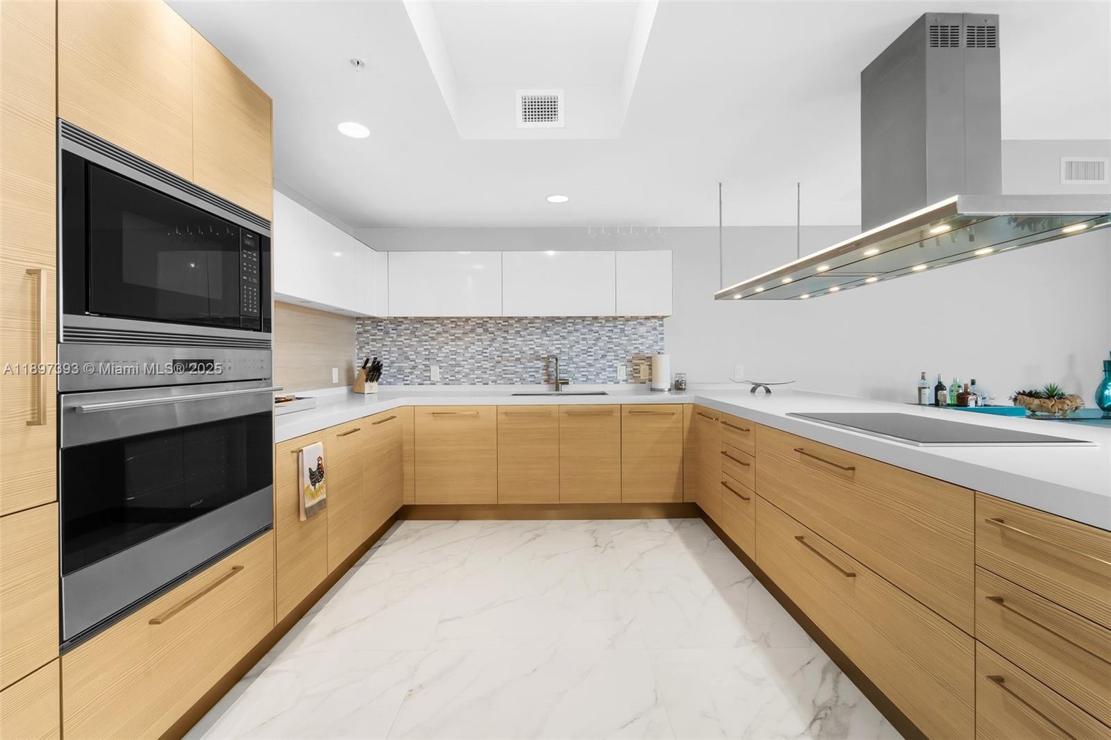 Photo of 17111 Biscayne Blvd  #307, North Miami Beach, Florida, 33160 -
