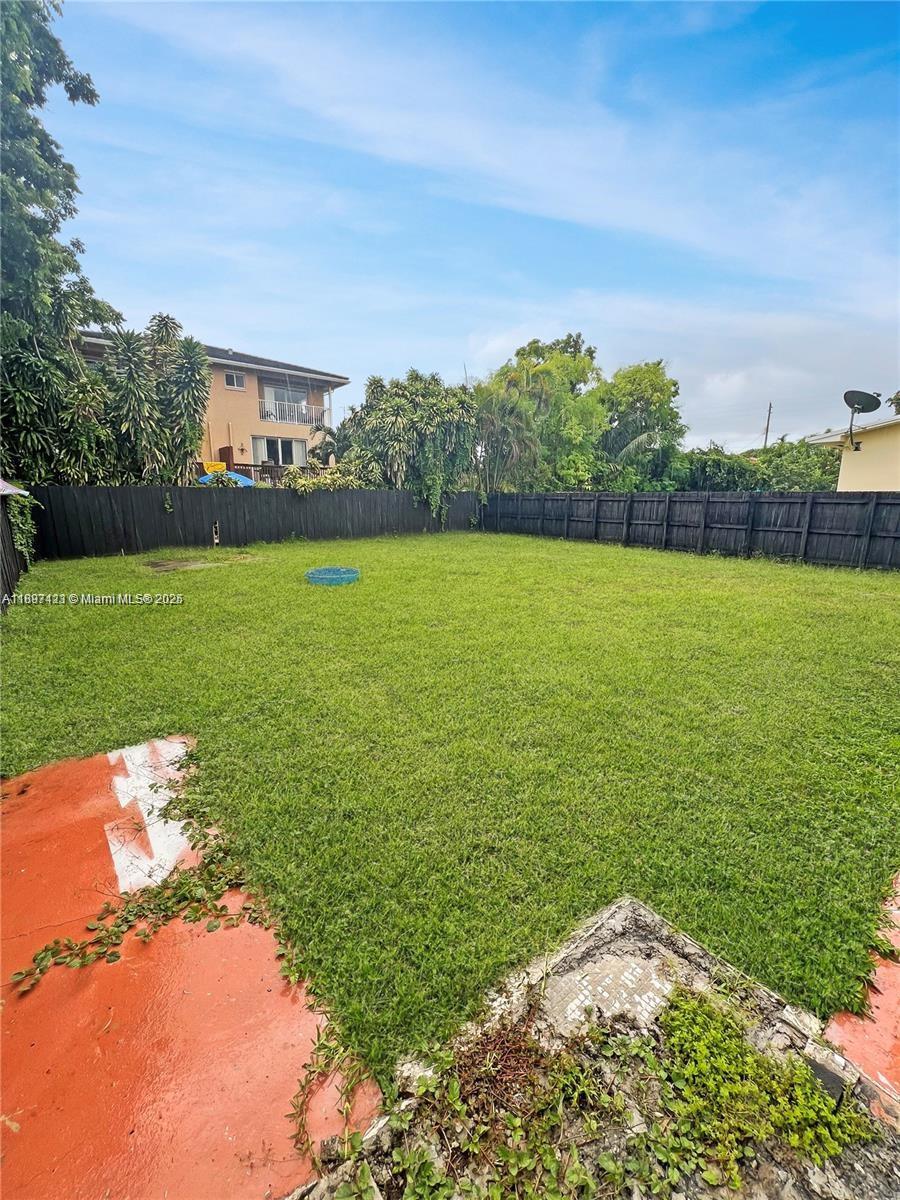 Ver detalles / 1280 sq. ft. $ 2025-10-16 0 foto