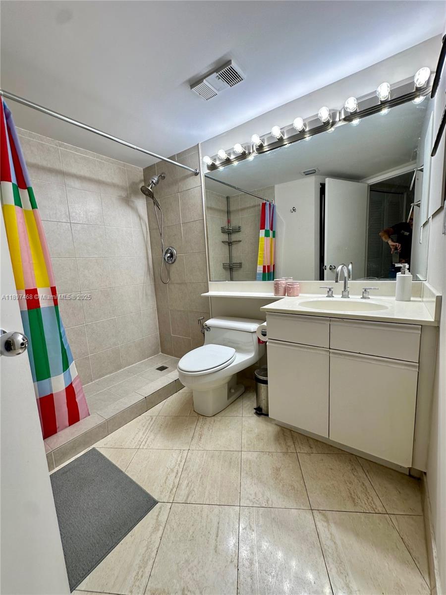 Photo of 3600 Mystic Pointe Dr  #1510, Aventura, Florida, 33180 - 