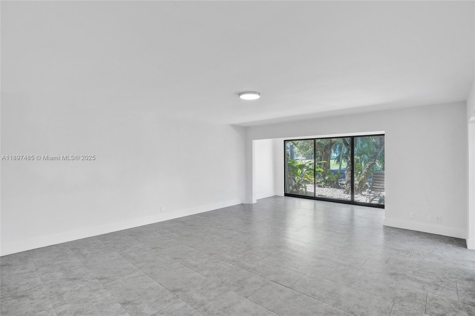 Photo of 20332 34th Ct (20332), Aventura, Florida, 33180 - Lots of living space that can lead out to the backyard