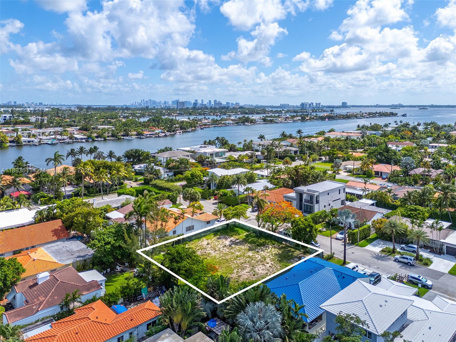 See details   /   sq. ft. $ 2025-10-16 0 Photo