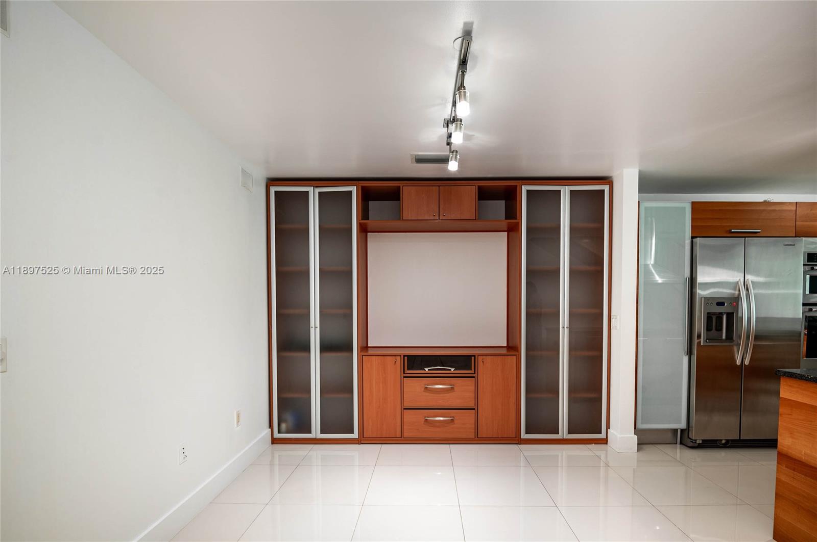 Photo of 2950 188th St  #143, Aventura, Florida, 33180 - 