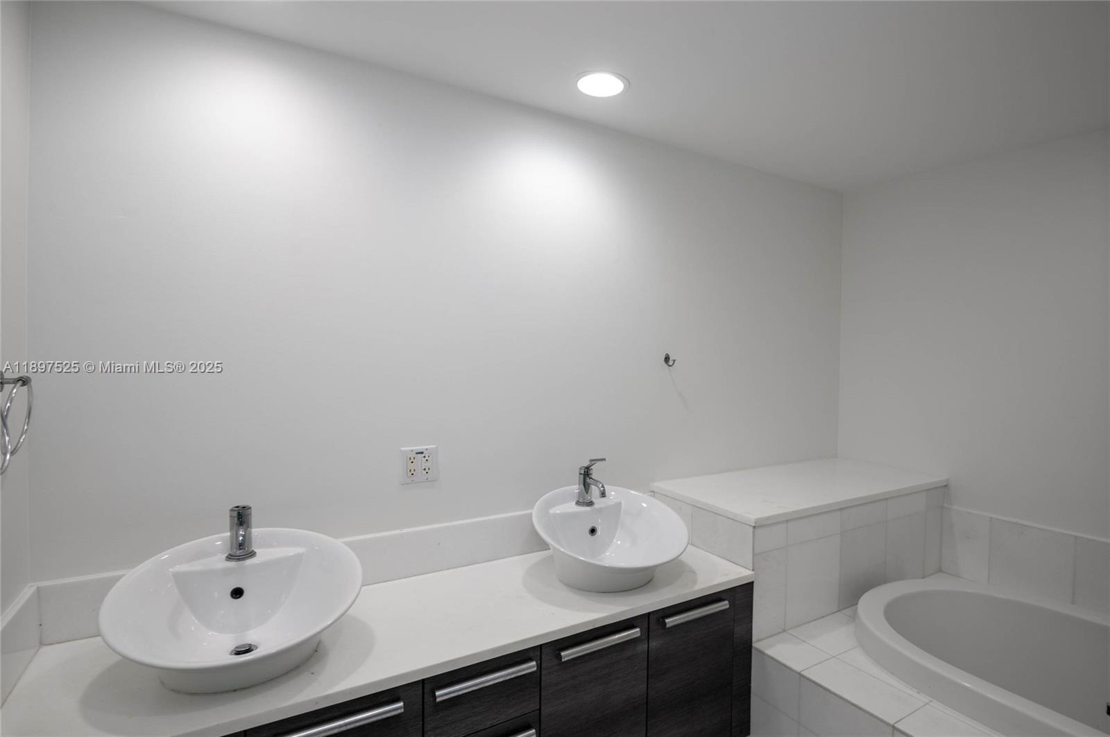 Photo of 2950 188th St #143, Aventura, Florida, 33180 -