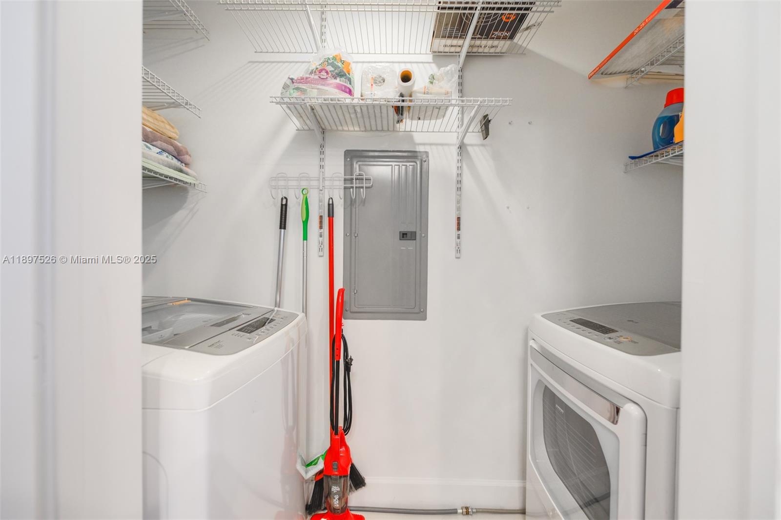 Photo of 1945 Ocean Dr #1909, Hallandale Beach, Florida, 33009 -