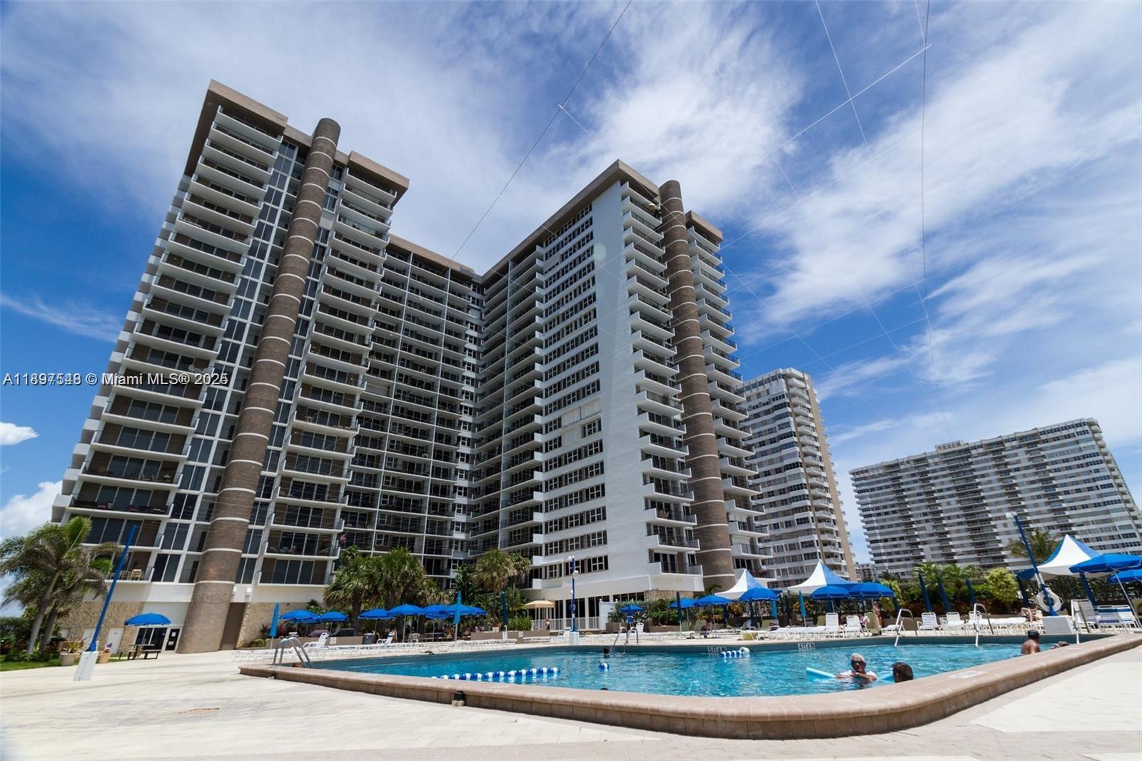 Ver detalles 15A 0 / 1 545 sq. ft. $ 2025-10-16 0 foto