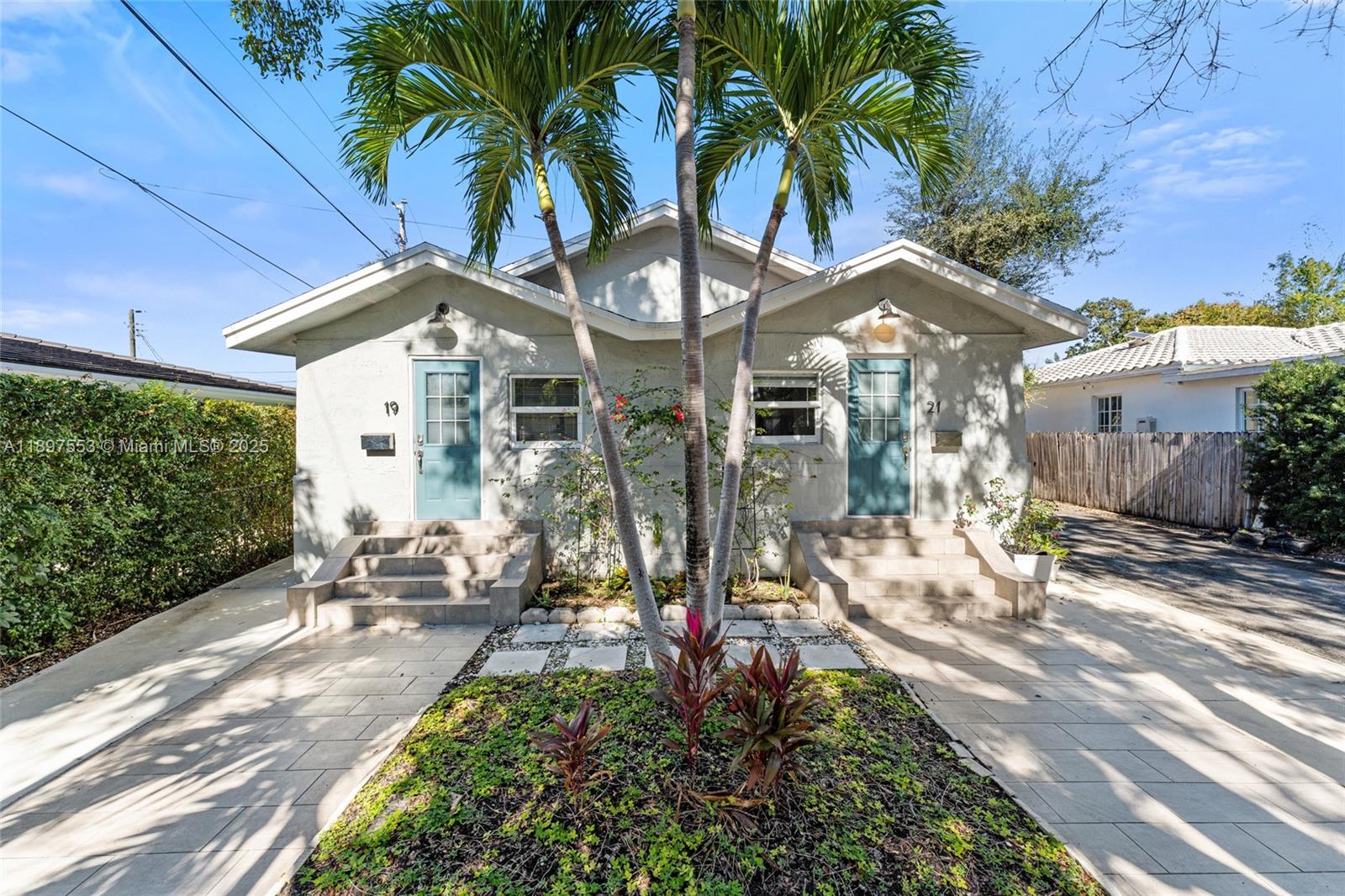See details / 2224 sq. ft. $ 2025-10-16 0 Photo