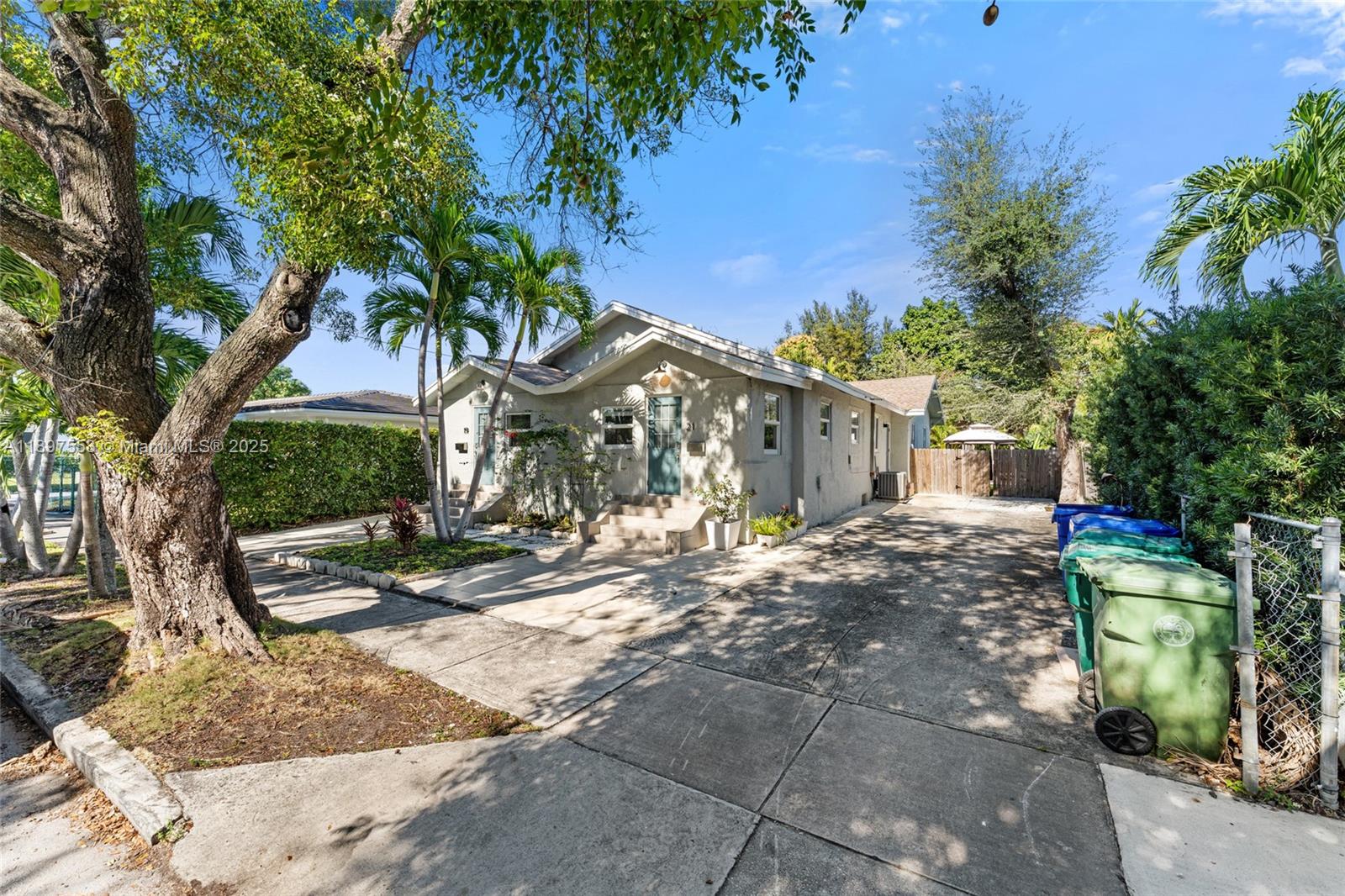See details / 2224 sq. ft. $ 2025-10-16 0 Photo