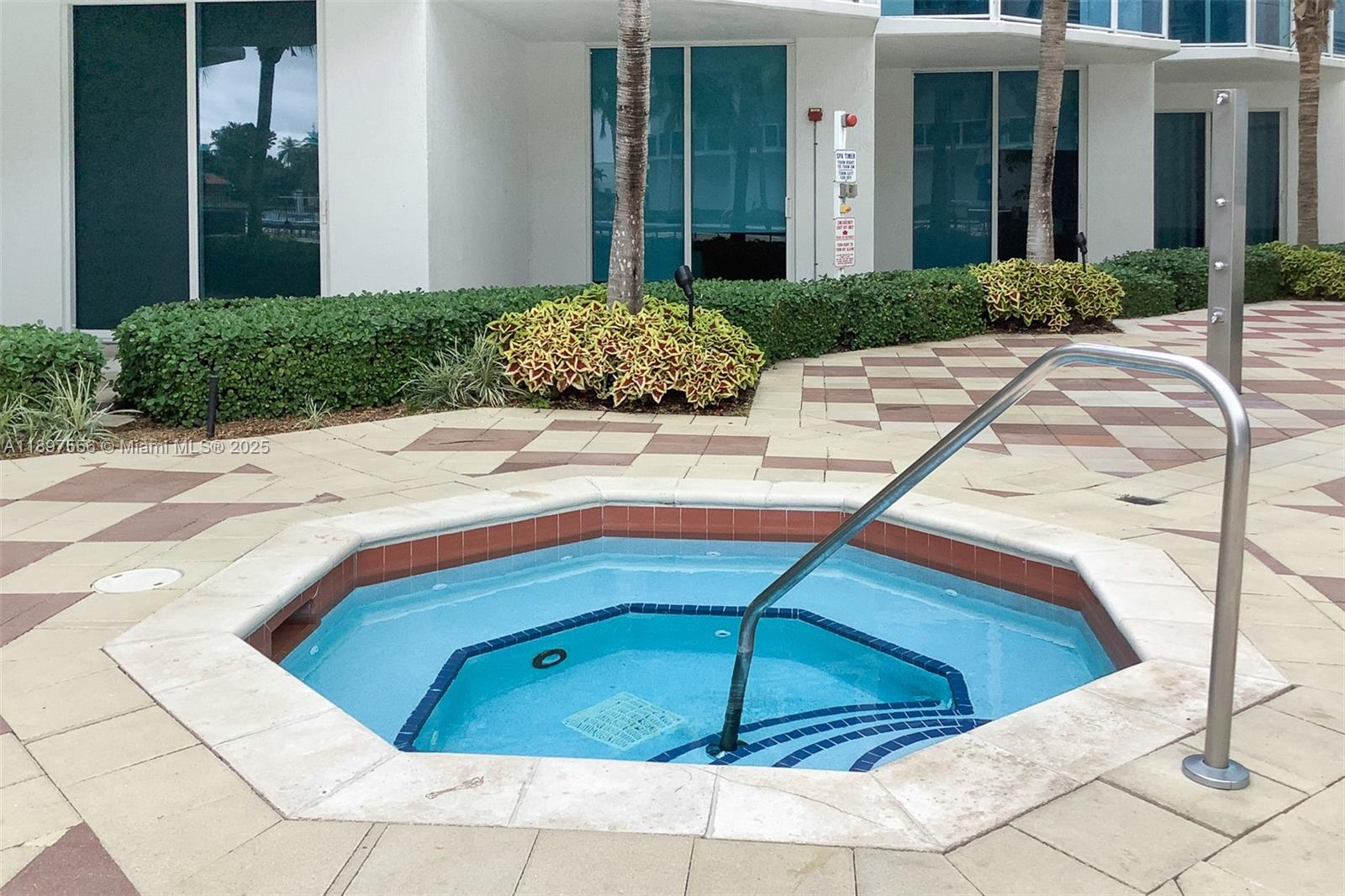 Photo of 1945 Ocean Dr #1909, Hallandale Beach, Florida, 33009 -