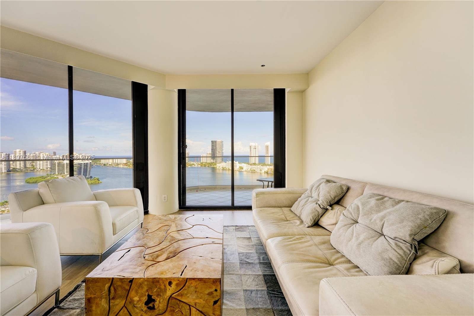 See details 2904 2 / 3 2150 sq. ft. $ 2025-10-16 0 Photo