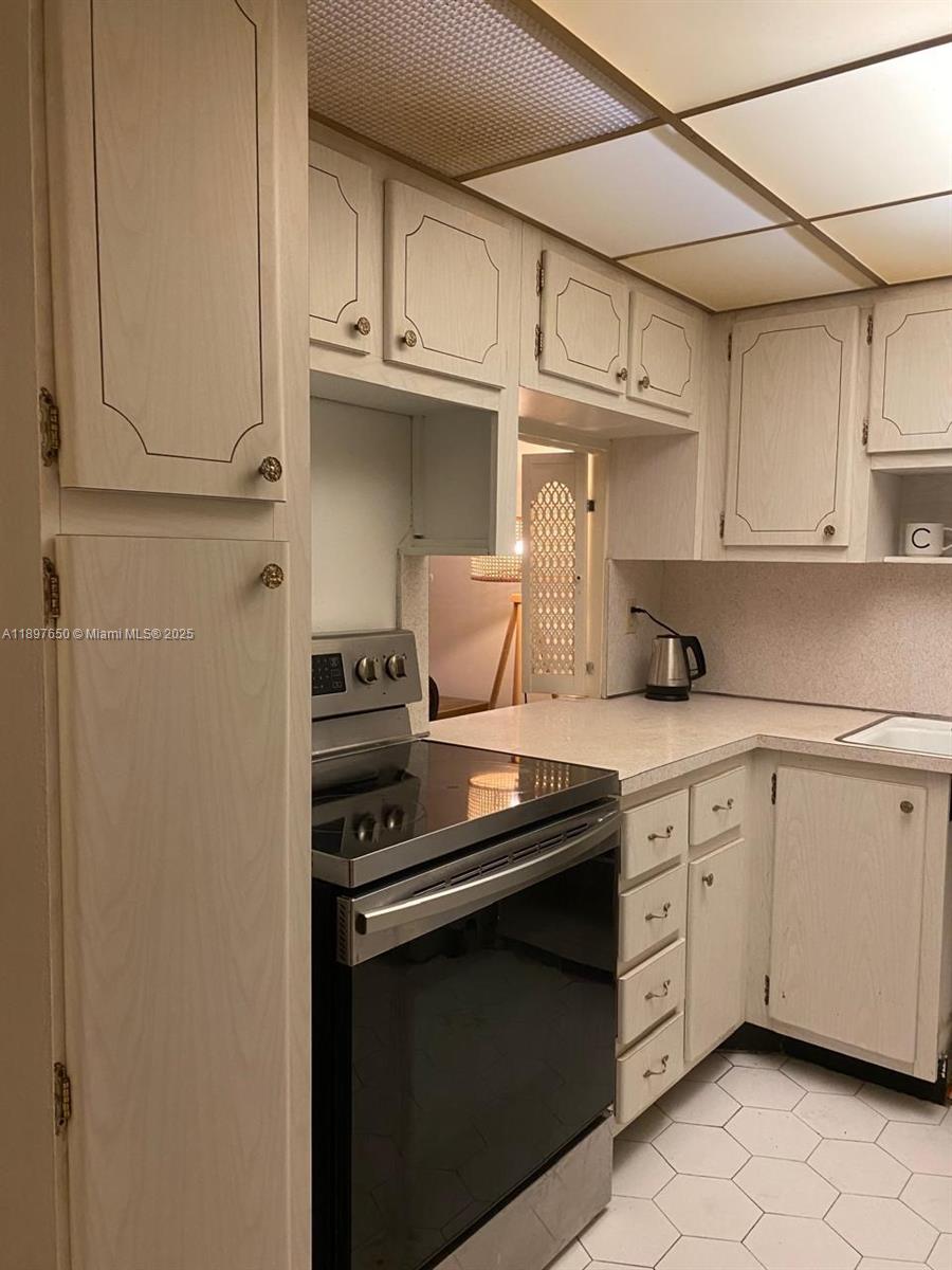 Photo of 1825 Ocean Dr  #707, Hallandale Beach, Florida, 33009 -