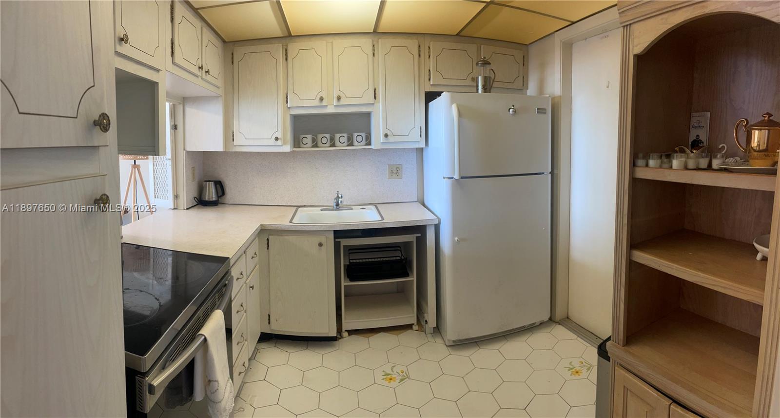 Photo of 1825 Ocean Dr  #707, Hallandale Beach, Florida, 33009 -