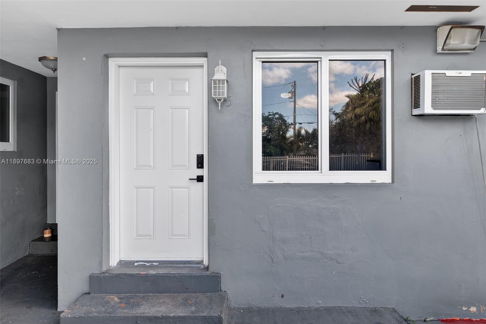 Ver detalles / sq. ft. $ 2025-10-16 0 foto