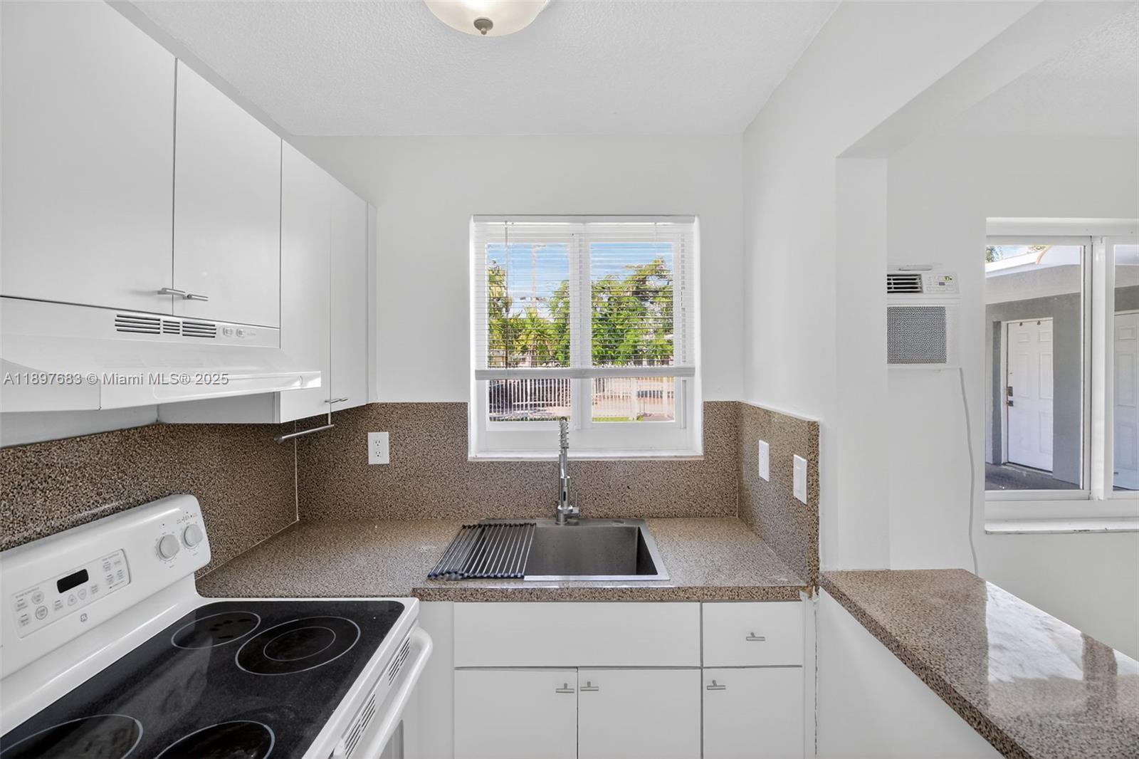 Ver detalles / sq. ft. $ 2025-10-16 0 foto