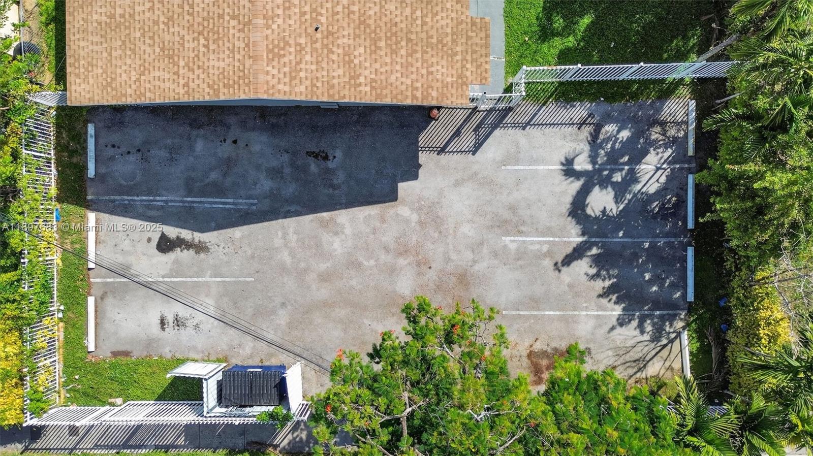 Ver detalles / sq. ft. $ 2025-10-16 0 foto