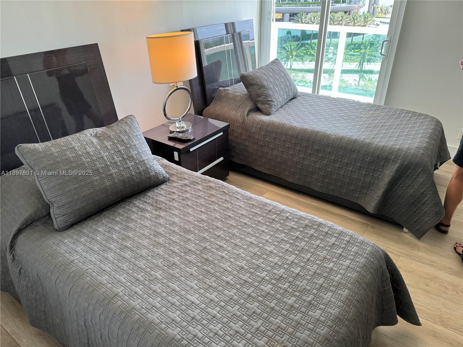 See details 807 2 / 2 1357 sq. ft. $ 2025-10-16 0 Photo