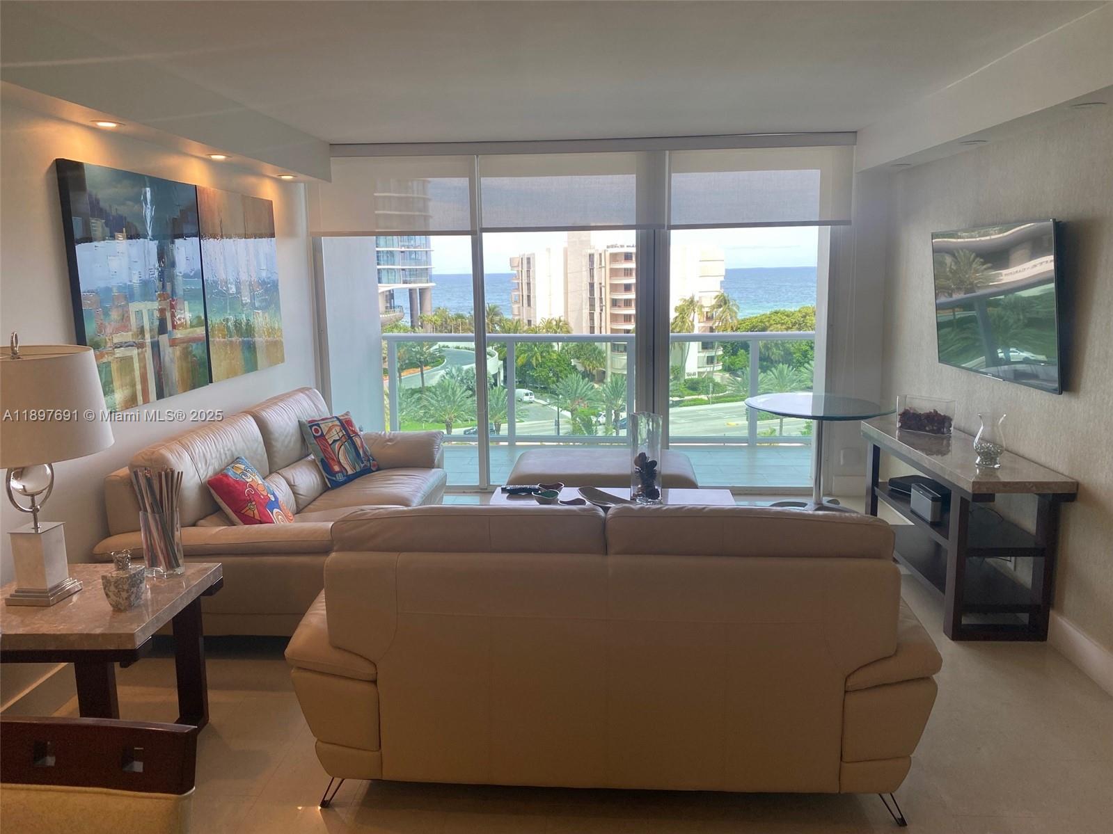 See details 807 2 / 2 1357 sq. ft. $ 2025-10-16 0 Photo