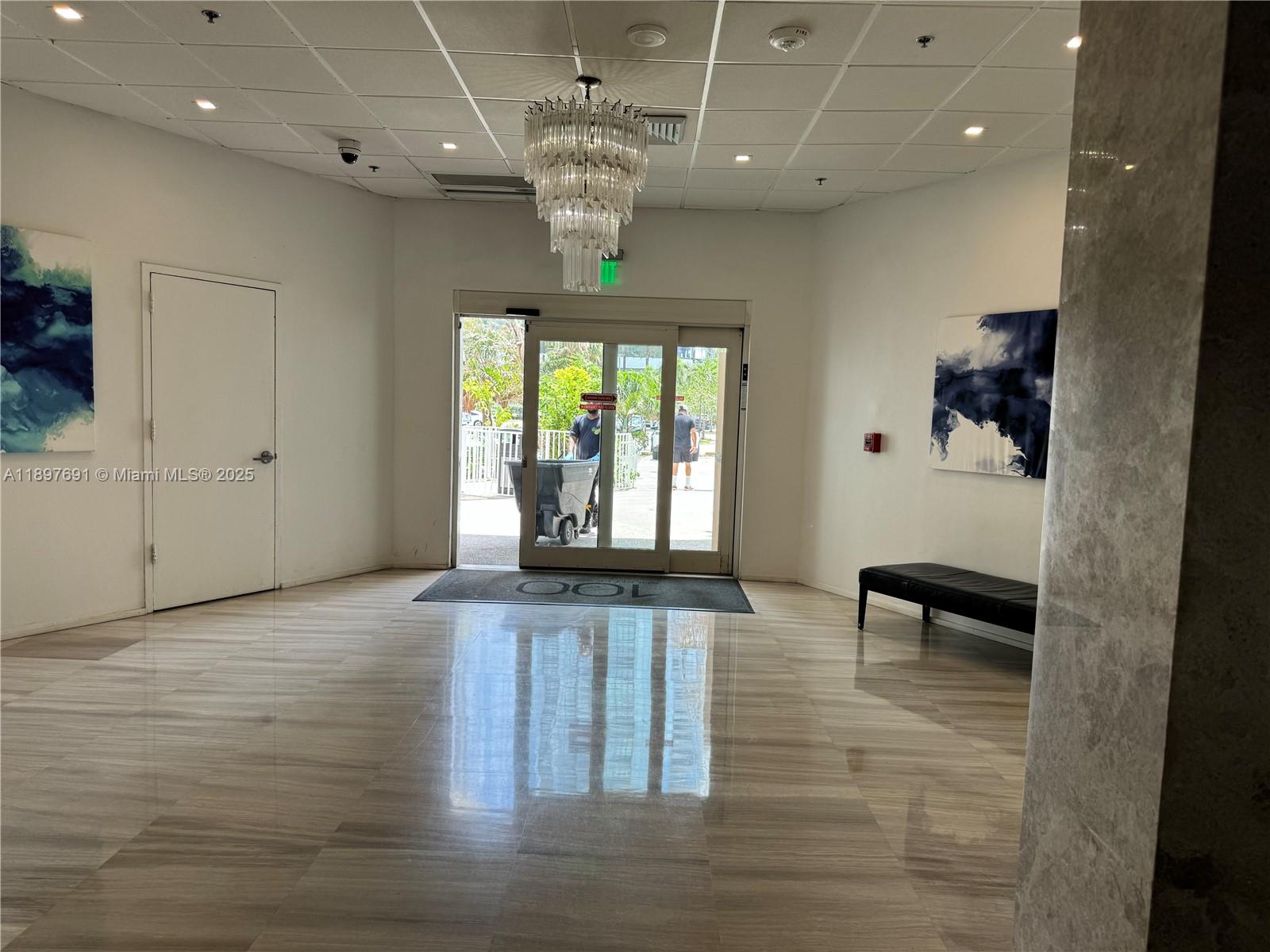 See details 807 2 / 2 1357 sq. ft. $ 2025-10-16 0 Photo
