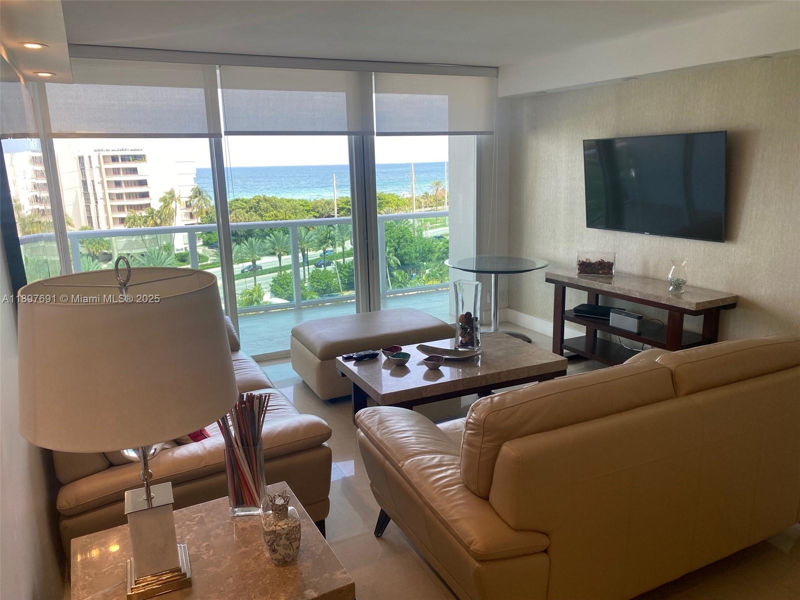 See details 807 2 / 2 1357 sq. ft. $ 2025-10-16 0 Photo