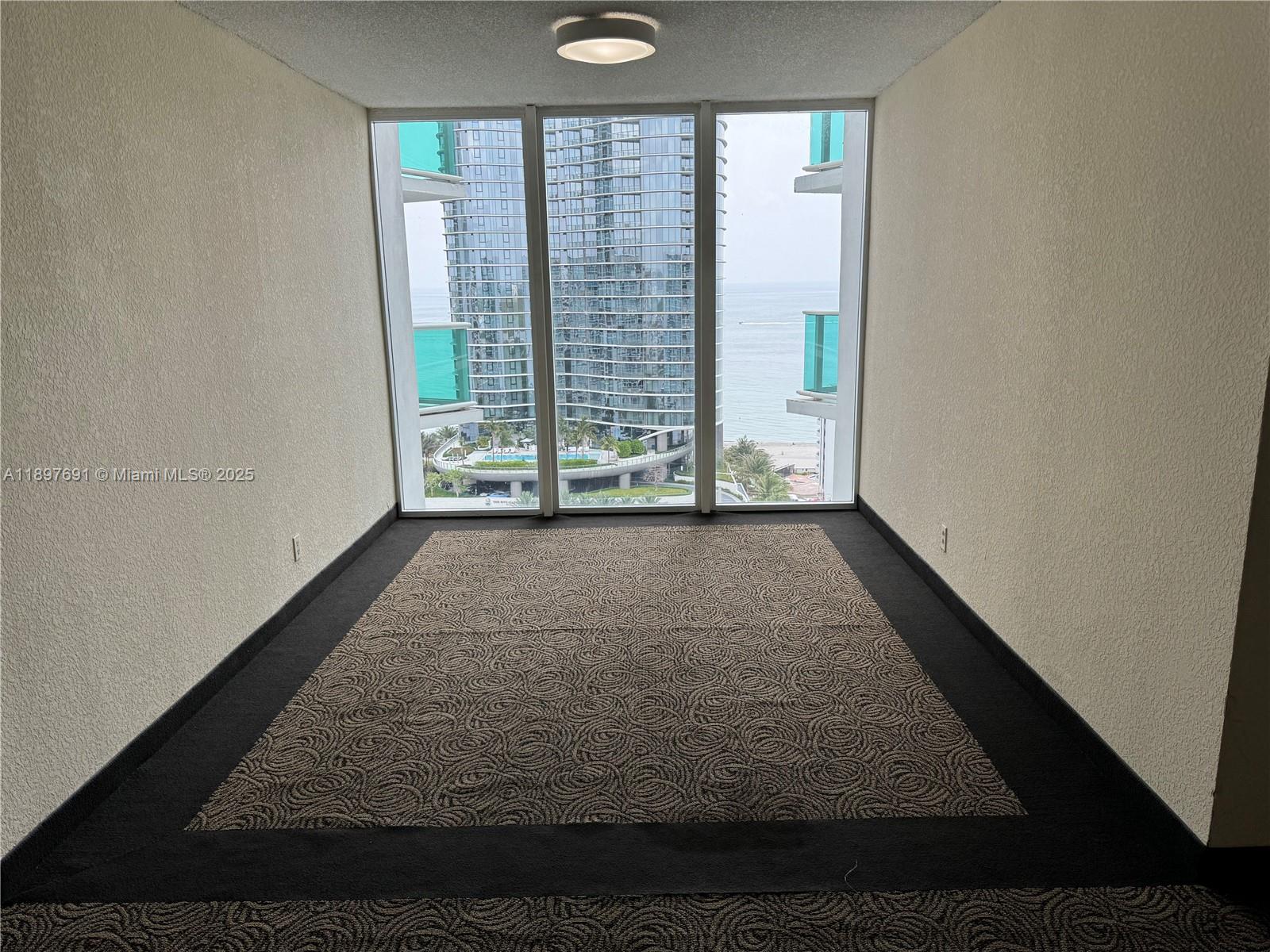 807 2 / 2 1357 sq. ft. $ 2025-10-16 0 Photo