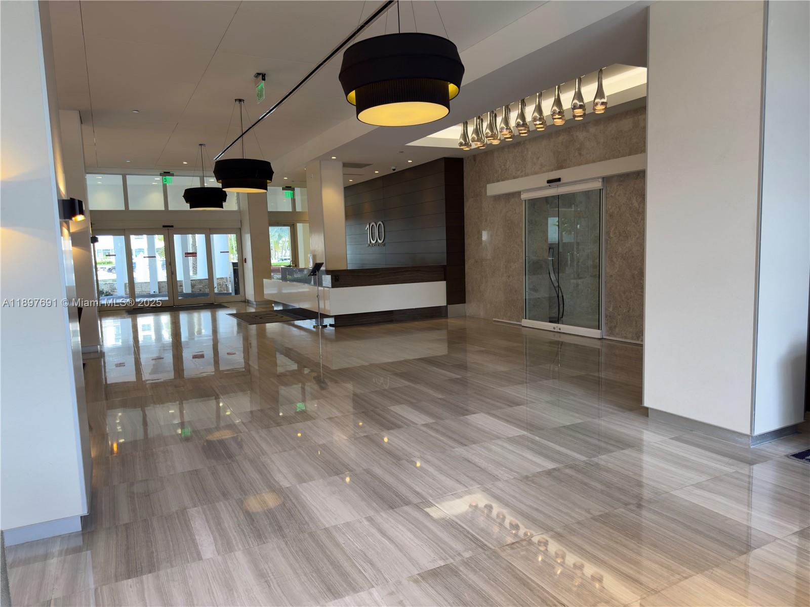 807 2 / 2 1357 sq. ft. $ 2025-10-16 0 Photo