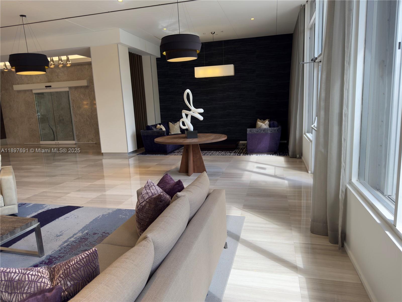 807 2 / 2 1357 sq. ft. $ 2025-10-16 0 Photo