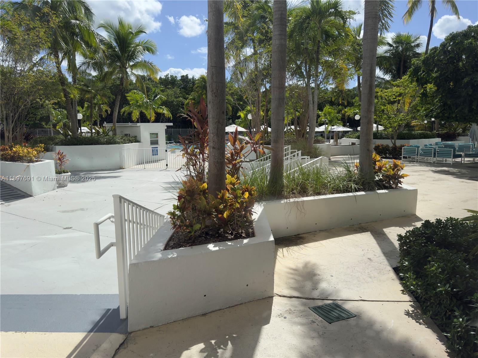 807 2 / 2 1357 sq. ft. $ 2025-10-16 0 Photo