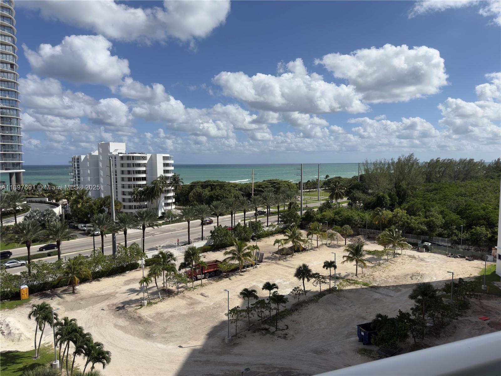 807 2 / 2 1357 sq. ft. $ 2025-10-16 0 Photo