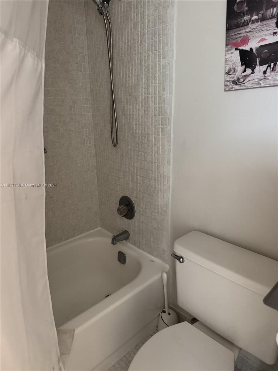 Photo of 20301 Country Club Dr  #821, Aventura, Florida, 33180 -