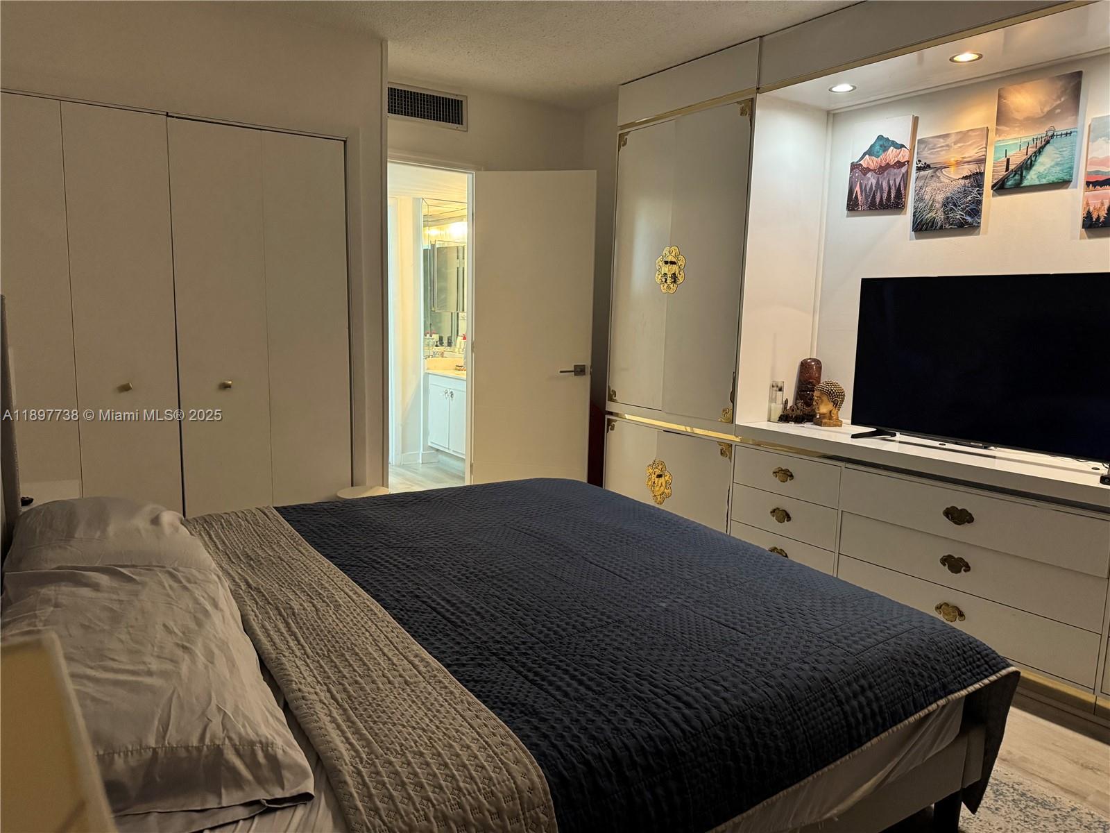 Photo of 20301 Country Club Dr  #821, Aventura, Florida, 33180 -