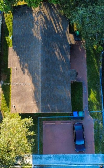 See details   /  1740 sq. ft. $ 2025-10-17 0 Photo