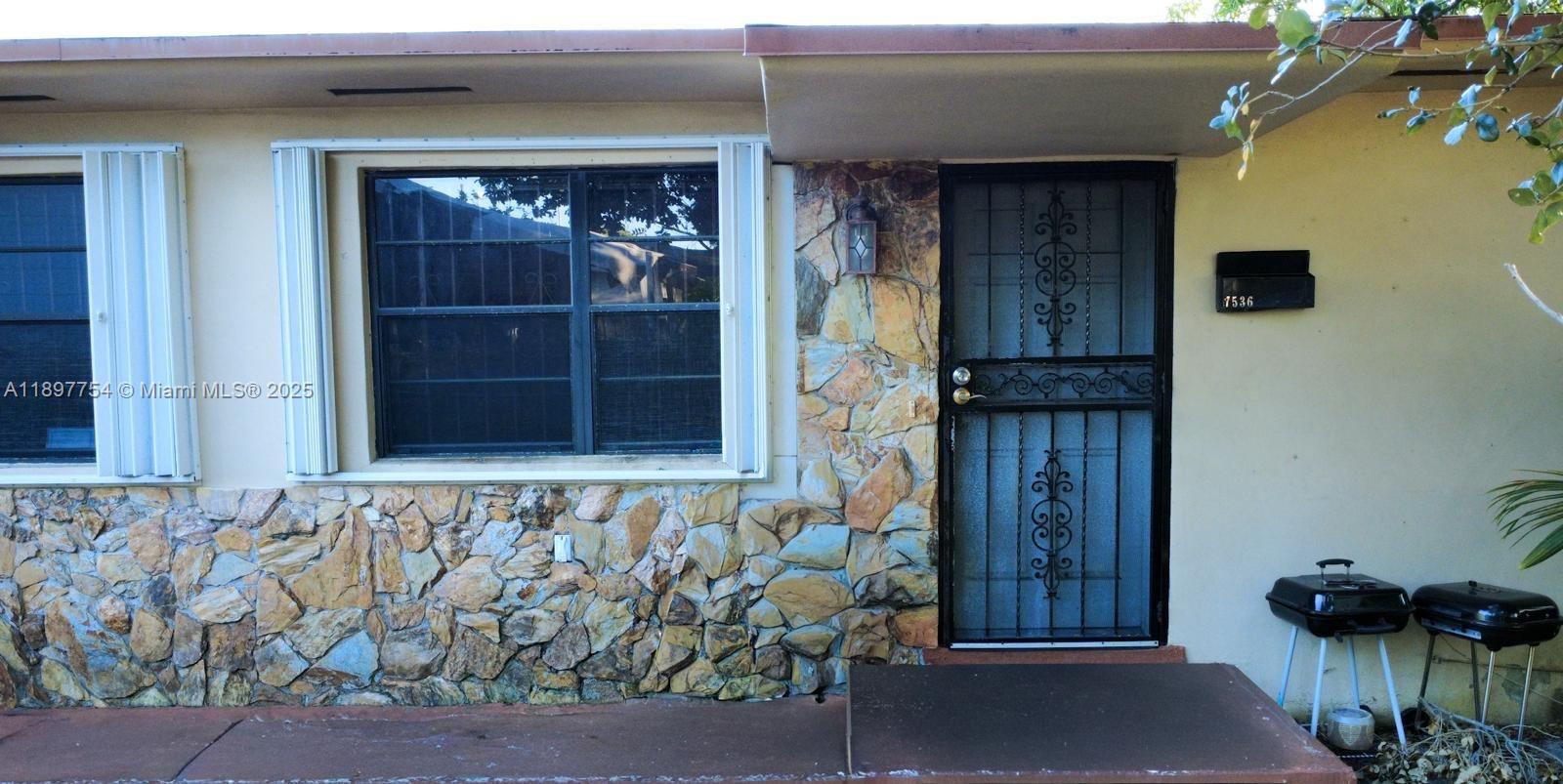 See details   /  1740 sq. ft. $ 2025-10-17 0 Photo