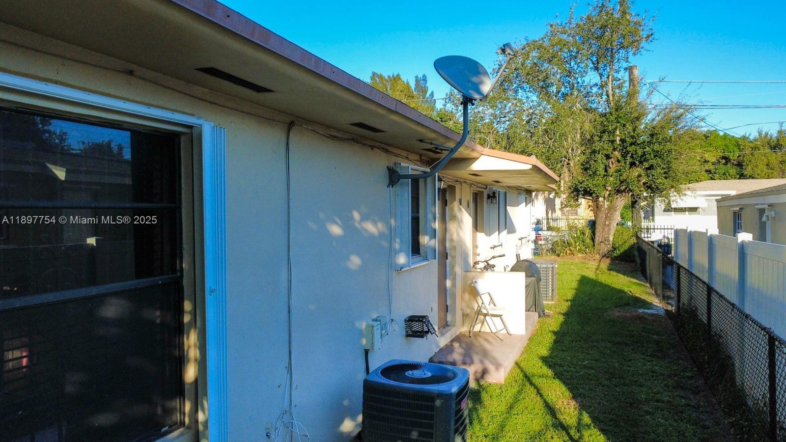 See details   /  1740 sq. ft. $ 2025-10-17 0 Photo