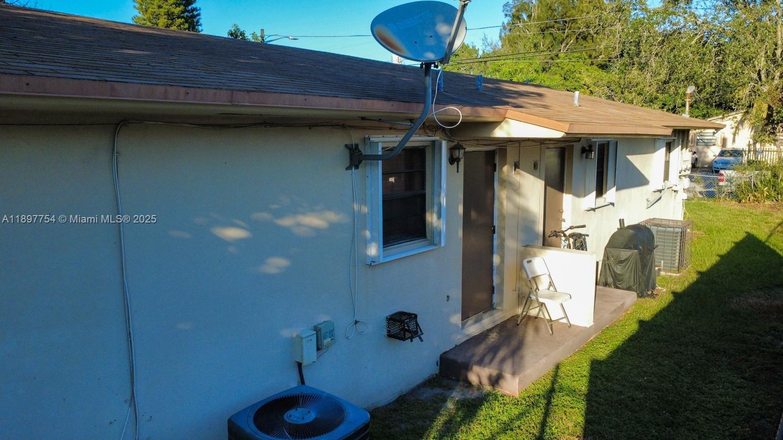 See details   /  1740 sq. ft. $ 2025-10-17 0 Photo