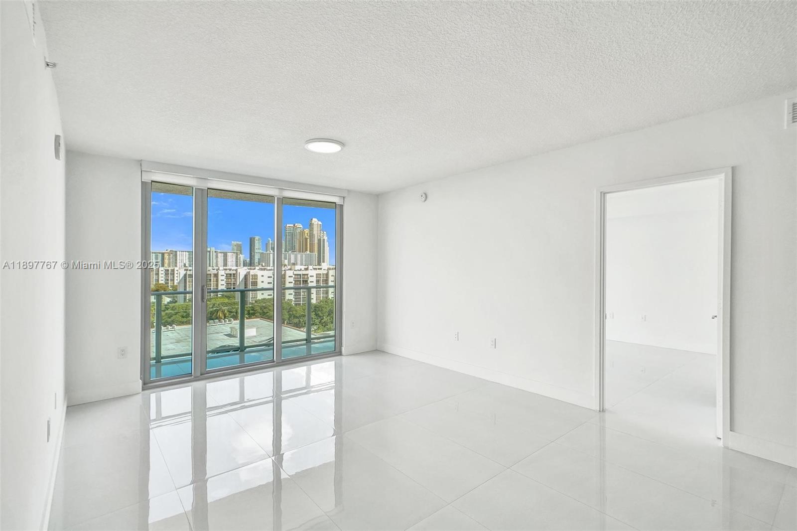 5-805 2 / 3 1541 sq. ft. $ 2025-10-17 0 Photo
