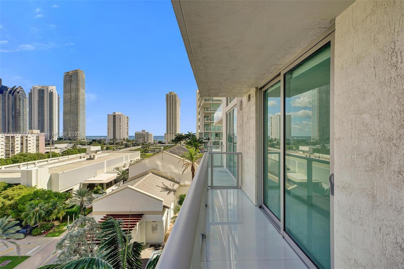 5-805 2 / 3 1541 sq. ft. $ 2025-10-17 0 Photo