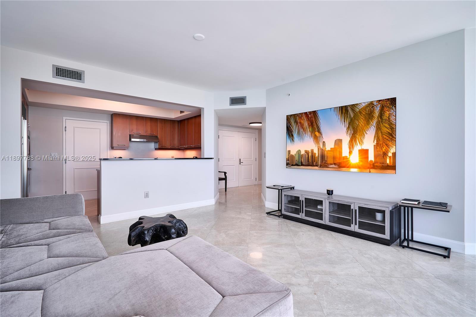 Photo of 3101 Ocean Dr  #3005, Hollywood, Florida, 33019 - 