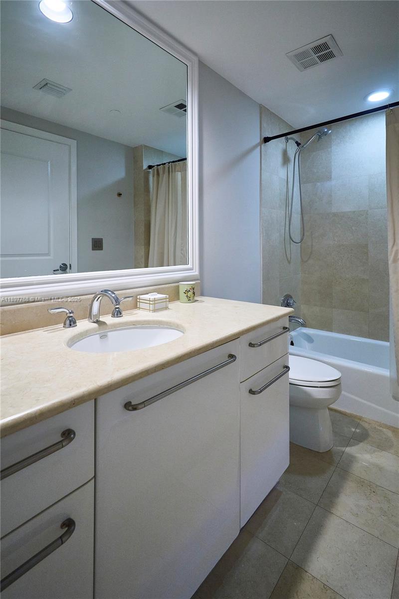 Photo of 3101 Ocean Dr  #3005, Hollywood, Florida, 33019 - 