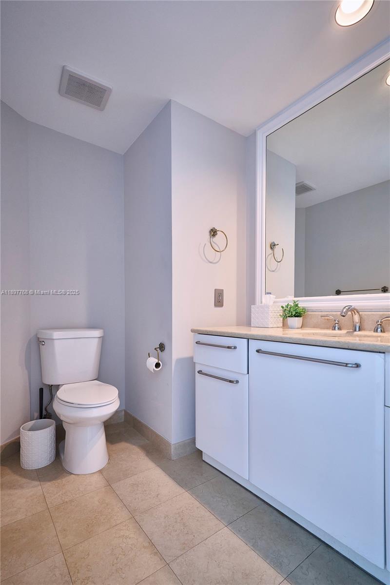Photo of 3101 Ocean Dr  #3005, Hollywood, Florida, 33019 - 