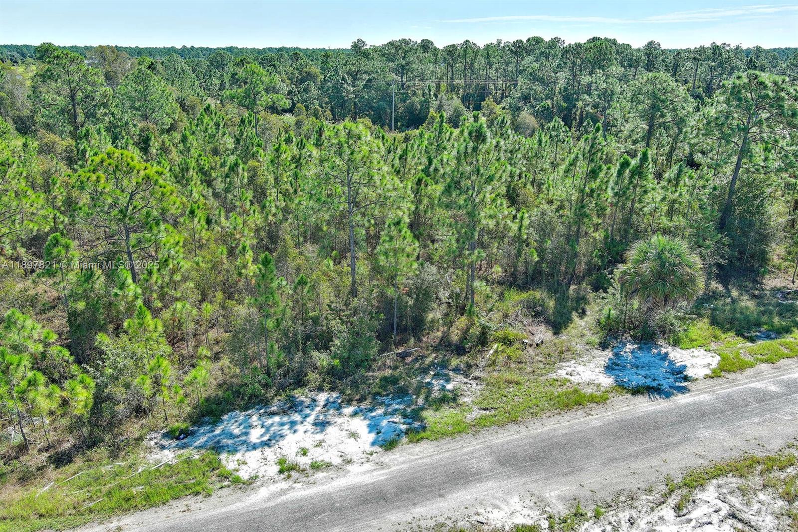   /   sq. ft. $ 2025-10-17 0 Photo