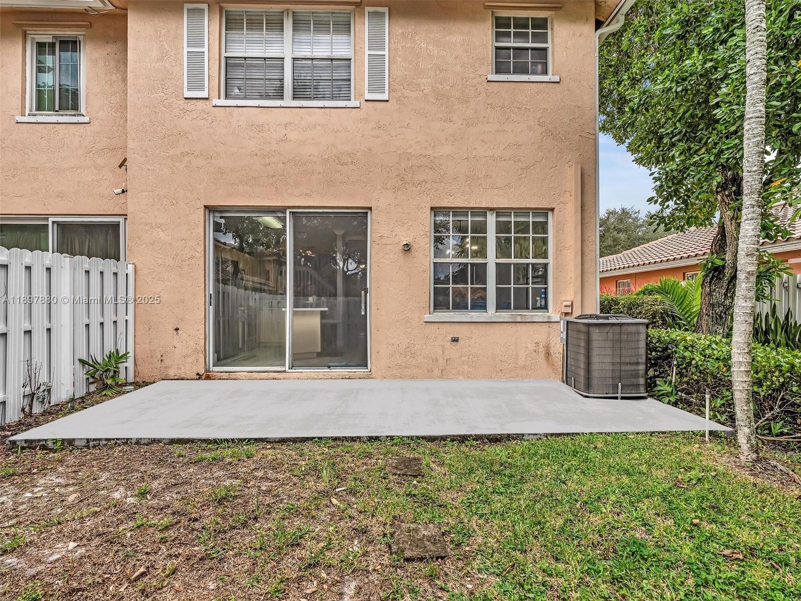 Ver detalles 9125 4 / 3 1848 sq. ft. $ 2026-06-30 0 foto