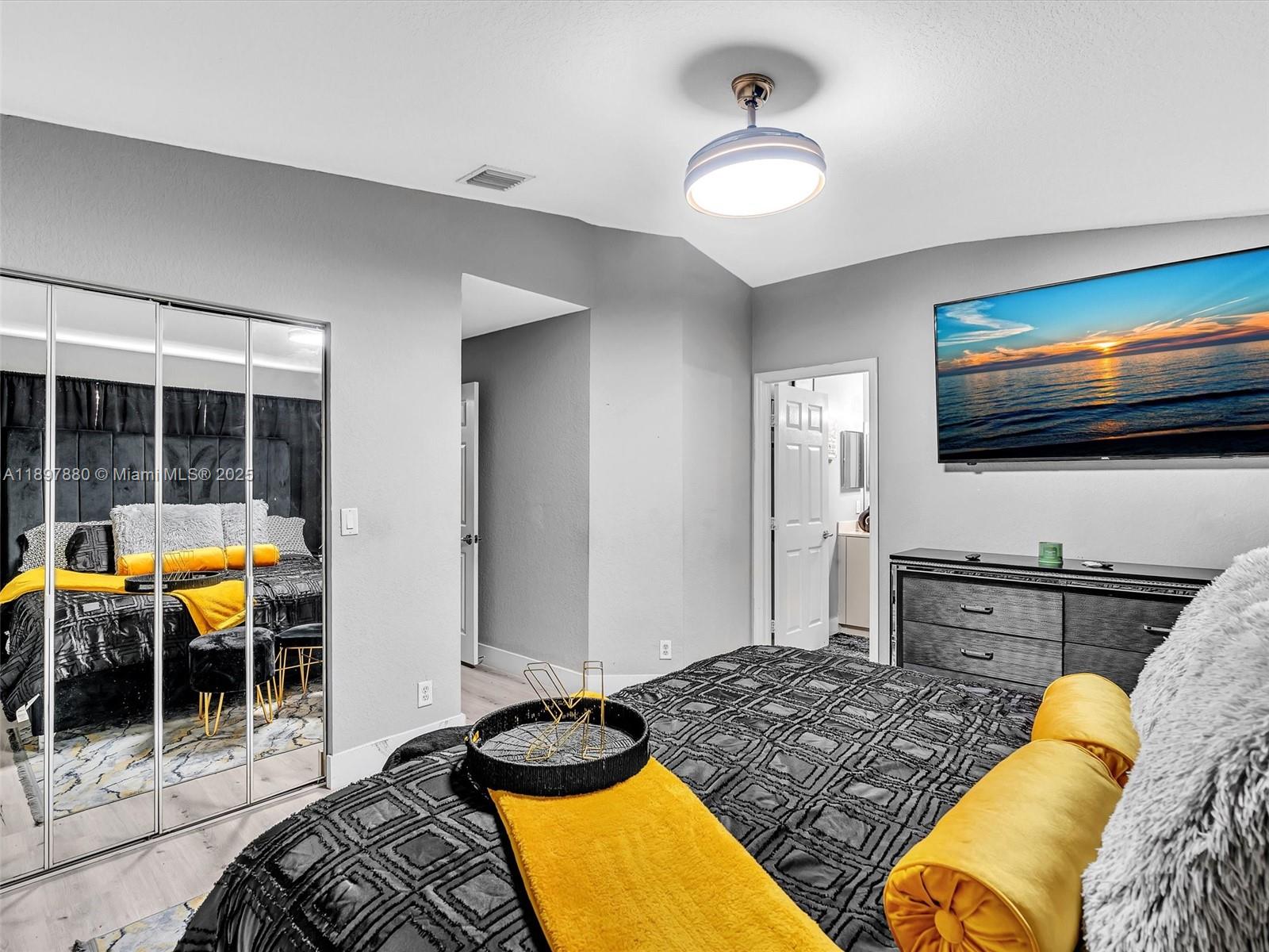 Ver detalles 9125 4 / 3 1848 sq. ft. $ 2026-06-30 0 foto
