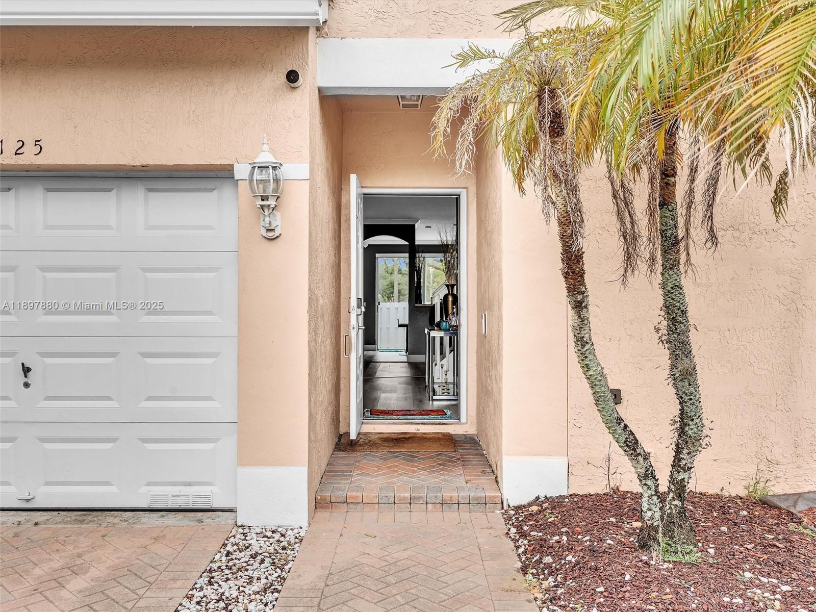 Ver detalles 9125 4 / 3 1848 sq. ft. $ 2026-06-30 0 foto