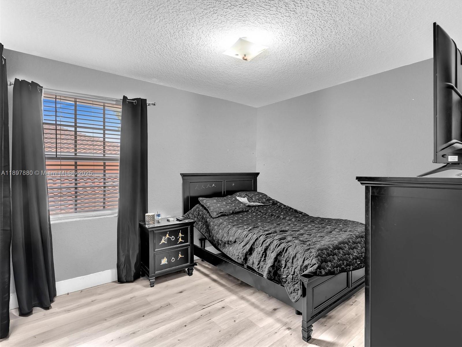 Ver detalles 9125 4 / 3 1848 sq. ft. $ 2026-06-30 0 foto