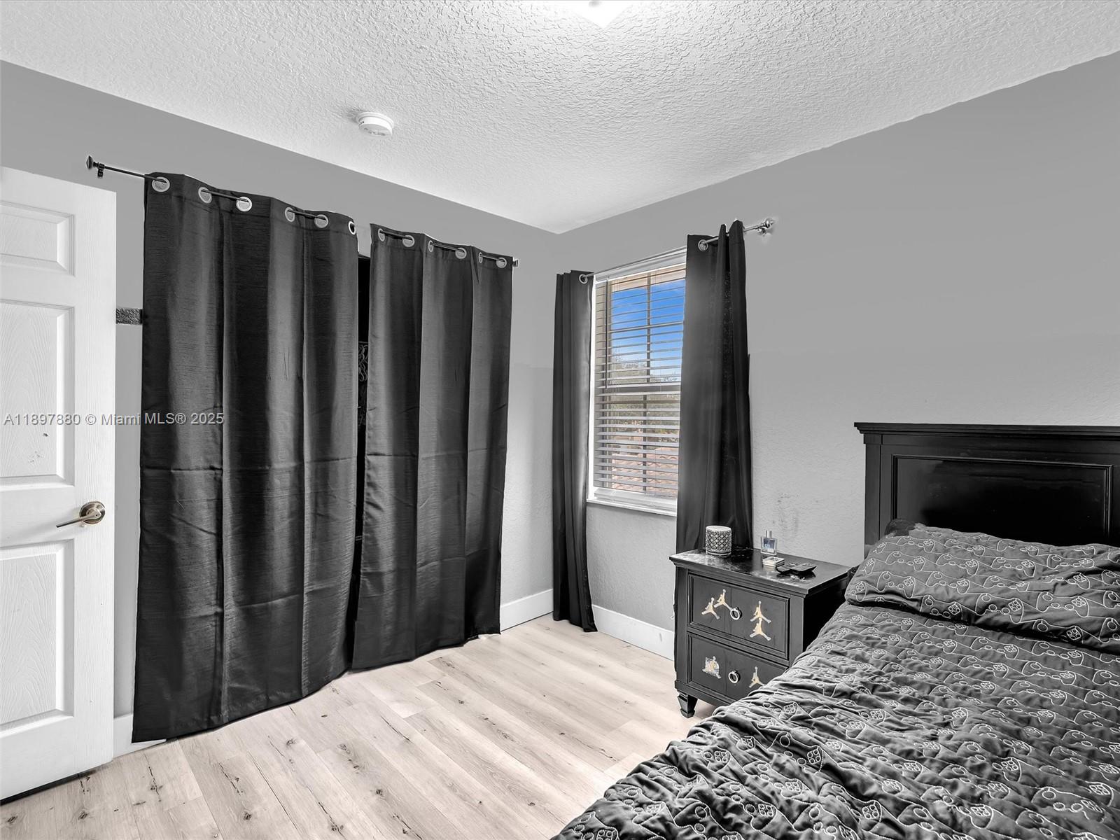 Ver detalles 9125 4 / 3 1848 sq. ft. $ 2026-06-30 0 foto